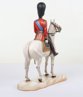 Michael Sutty Porcelain: 1977 Silver Jubilee Trooping Colour Pair of Figures - 15