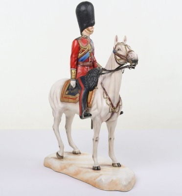 Michael Sutty Porcelain: 1977 Silver Jubilee Trooping Colour Pair of Figures - 17