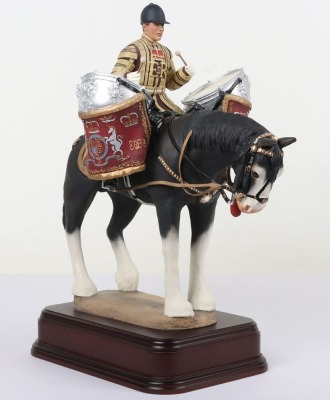Ballantynes of Walkerburn Porcelain: Household Cavalry Kettle Drummer. - 6