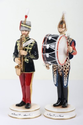 2 Michael Sutty Porcelain Figures: 11th Hussar & Kings Dragoon Guards Musicians