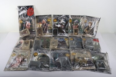 The Lord of the Rings Eaglemoss Chess Collection set. - 2