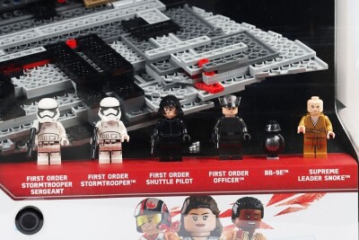 Lego Star Wars Shop Display First Order Star Destroyer 75190 with working lights. - 2