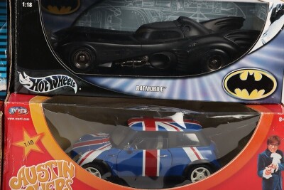 Five TV related 1/18 Scale Die Cast Model Cars Boxed. - 3
