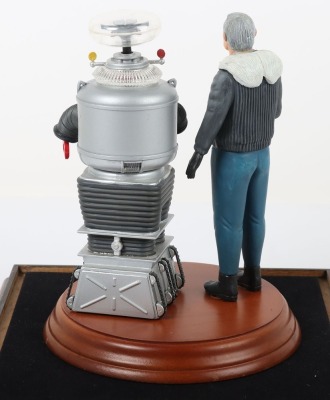 Polar Lights Lost In Space Doctor Zachary Smith and the Robot B9 with display case. - 4