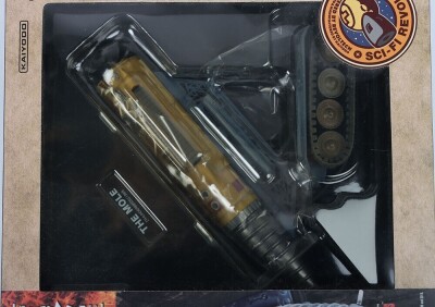 Two Thunderbirds Sci-Fi Revoltech Kaiyodo Models Boxed. - 3