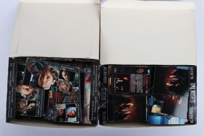 Collection of The X-Files Action Figures, Trading cards and Comics. - 6