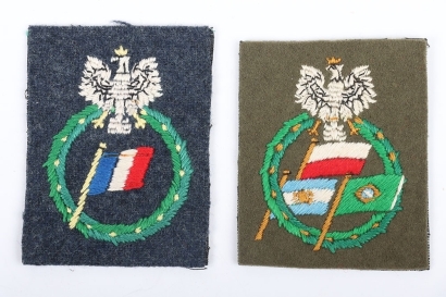 WW2 Polish Air Force Volunteers from France Cloth Formation Sign, embroidered blue / grey rectangle with white Polish eagle and within a wreath is the French national flag. Insignia is in very good condition. Accompanied by similar insignia for Polish vol