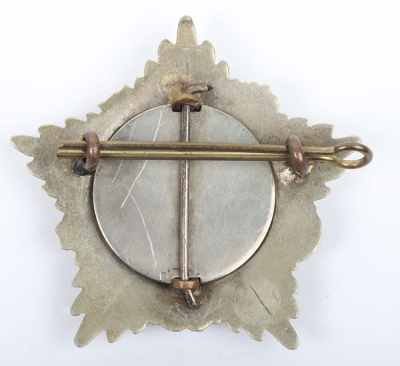 WW1 Guards Machine Gun Battalion Officers Silver Cap Badge. - 2