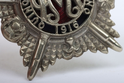 WW1 Guards Machine Gun Battalion Officers Silver Cap Badge. - 6