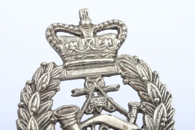 EIIR 10th Princess Mary&rsquo;s Own Gurkha Rifles Pouch Badge, - 5