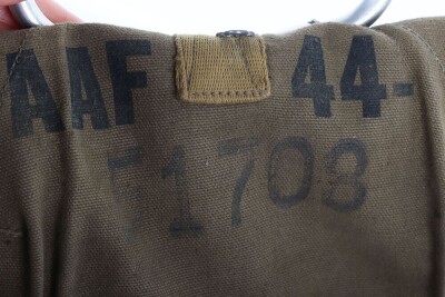 WW2 USAAF A4 Parachute Pack. - 4