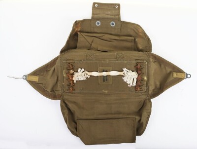 WW2 USAAF A4 Parachute Pack. - 9