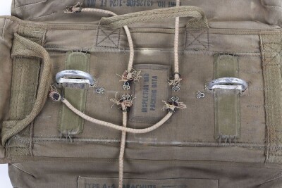 WW2 USAAF A4 Parachute Pack. - 14