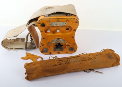 WW2 USAAF 'Gibson Girl' BC-778-D Life Raft Radio Transmitter.