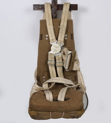 WW2 Irving Seat Type Parachute Harness.