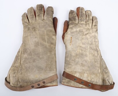 WW2 RAF Chemically Heated Flying Gloves.