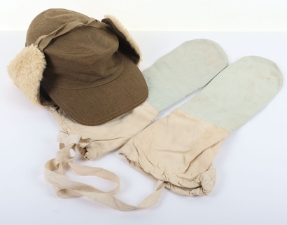 WW2 British Mountain Troops Peaked Cap & Gloves.