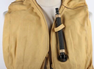 WW2 Luftwaffe Schwimmweste, Life Vest, 10-30B-2. - 2