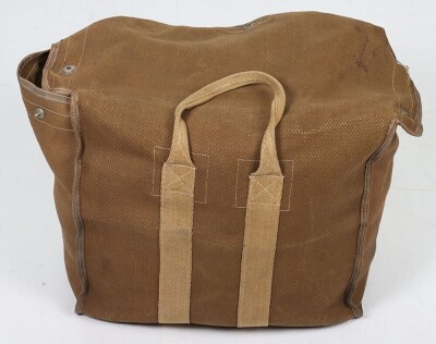 WW2 Luftwaffe / Fallshirmjager Parachute Bag & Silk 'Chute. - 4