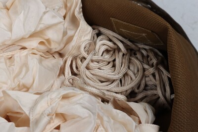 WW2 Luftwaffe / Fallshirmjager Parachute Bag & Silk 'Chute. - 11