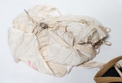 WW2 Luftwaffe / Fallshirmjager Parachute Bag & Silk 'Chute. - 13