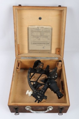 WW2 German Kriegsmarine Sextant in Original Transit Box, by C Plath, Hamburg, - 4