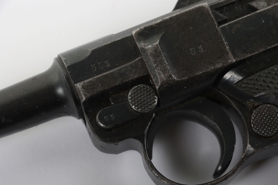 Deactivated WW2 German Luger P08 Pistol - 11