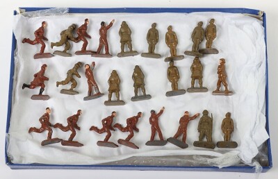 Skybirds tinplate Airport building and crew, - 4