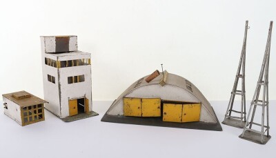 Skybirds tinplate Airport building and crew, - 5