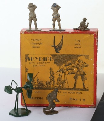 Skybirds lead figures, wooden Airport and planes, - 6