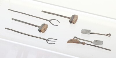 Collection of modern lead soldiers and figures, - 5
