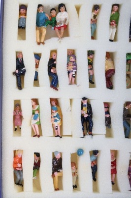CBG Mignot modern issue boxed set seated civilians, - 2