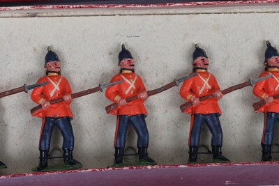 Britains set 16, East Kent Regiment &lsquo;The Buffs&rsquo;, 1900, - 3