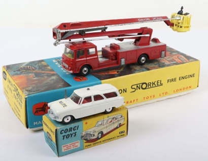 Corgi Major Toys 1127 Simon Snorkel Fire Engine