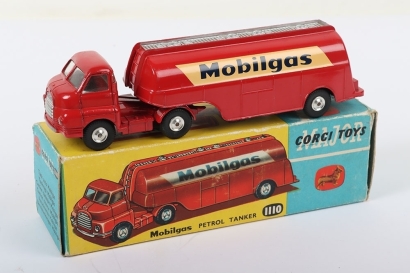 Corgi Major Toys Vintage 1110 Bedford S Tanker Mobilgas