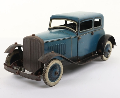 Scarce Pre-War Burnett, Ubilda Clockwork Tinplate car