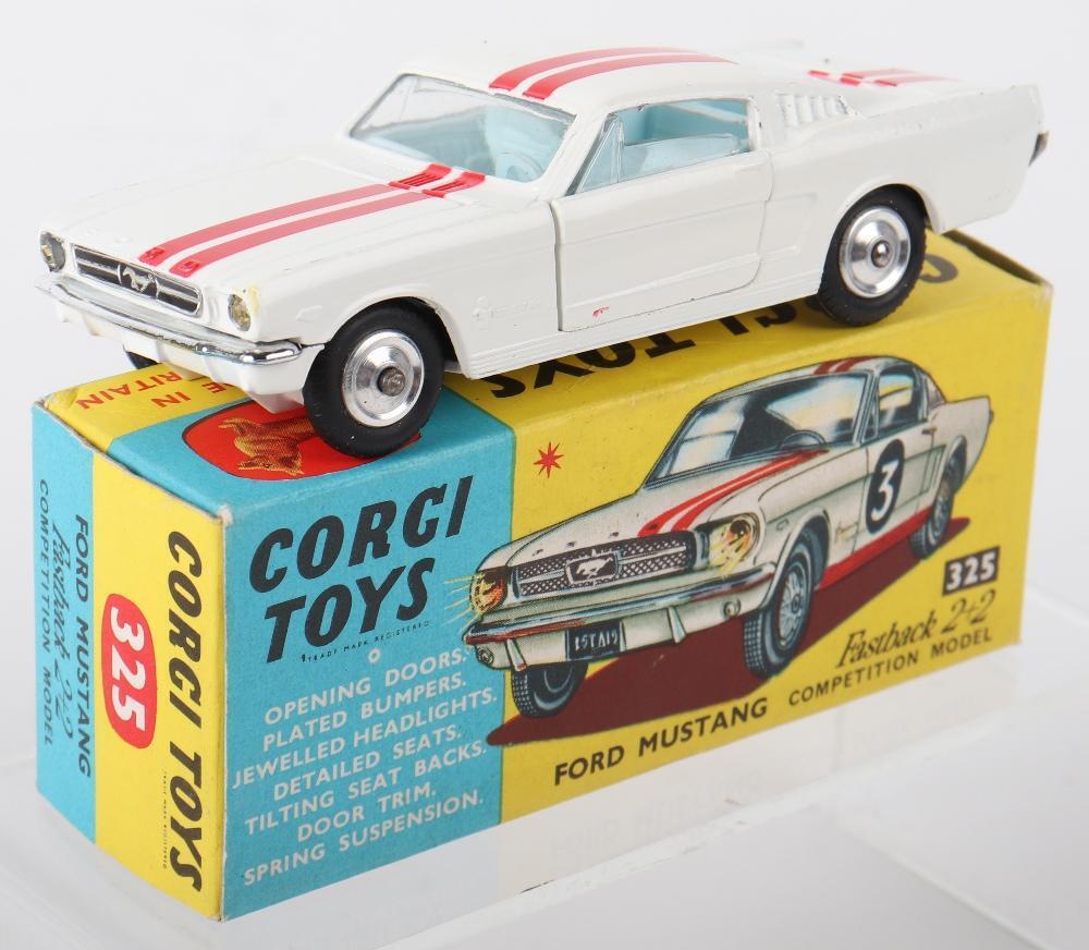 CORGI TOYS 348 - Ford Mustang Fastback 2+2 Flower Power Proche Neuf CORGI TOYS 348 - Ford Mustang Fastback 2+2 Flower Power Proche Neuf