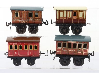 Bing 0 gauge GNR coaches, German circa 1905,