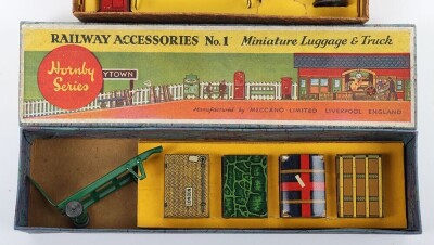 Hornby Series 0 gauge No.1 and No.3 Platform accessories, circa 1930, - 2