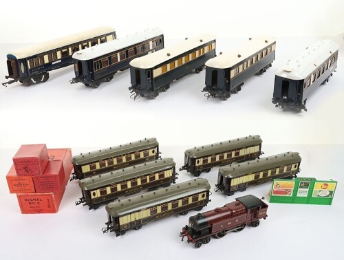 Hornby 0 gauge No.2 Special Tank engine and No.2 coaches,