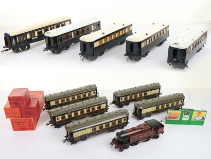 Hornby 0 gauge No.2 Special Tank engine and No.2 coaches,