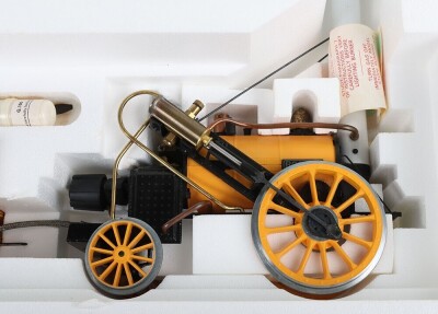 Hornby Railways 3 &frac12; inch gauge Stephensons Rocket Real Steam set - 4