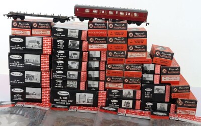 A collection of Playcraft 'OO/HO' Scale Railway kits and accessories - 3