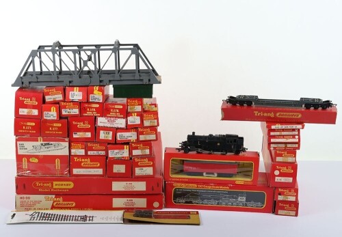 A collection of Tri-ang Hornby 00 Gauge Loco's Rolling Stock & Accessories