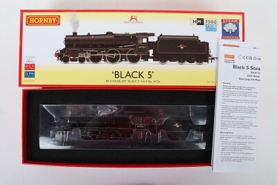 Hornby 00 Gauge Model Railways &lsquo;Black 5&rsquo; BR Stanier 5MT Loco & Tender - 2