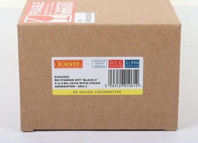 Hornby 00 Gauge Model Railways &lsquo;Black 5&rsquo; BR Stanier 5MT Loco & Tender - 5