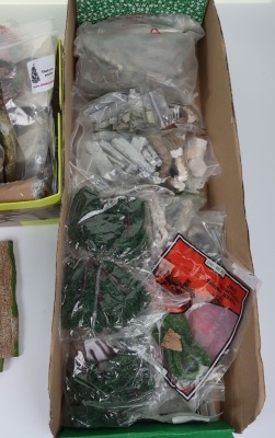00 gauge boxed rolling stock and accessories, - 7