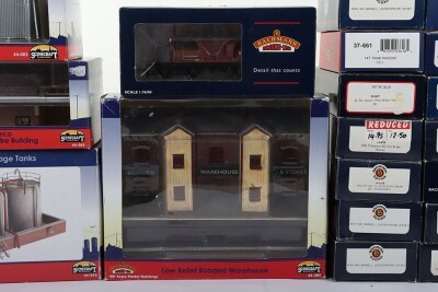 Bachmann passenger coaches, - 3