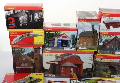Hornby 00 gauge boxed Track side Buildings, - 2