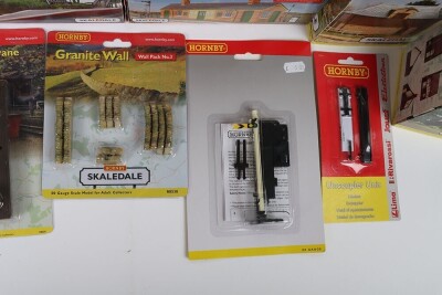 Hornby 00 gauge boxed Track side Buildings, - 5